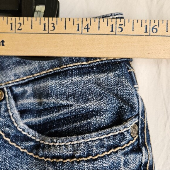 BKE Jeans Womens 28 x 29.5 (30x29) Sabrina Low Rise Boot Stretch Distressed GUC - Picture 7 of 10